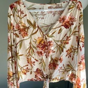 H & M cropped long sleeve shirt